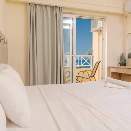 Hotel Nefeli - Living By The Sea 3*