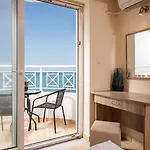 Hotell Nefeli - Living By The Sea 3*