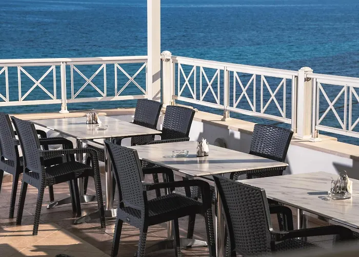 Nefeli - Living By The Sea 3* 阿凯松