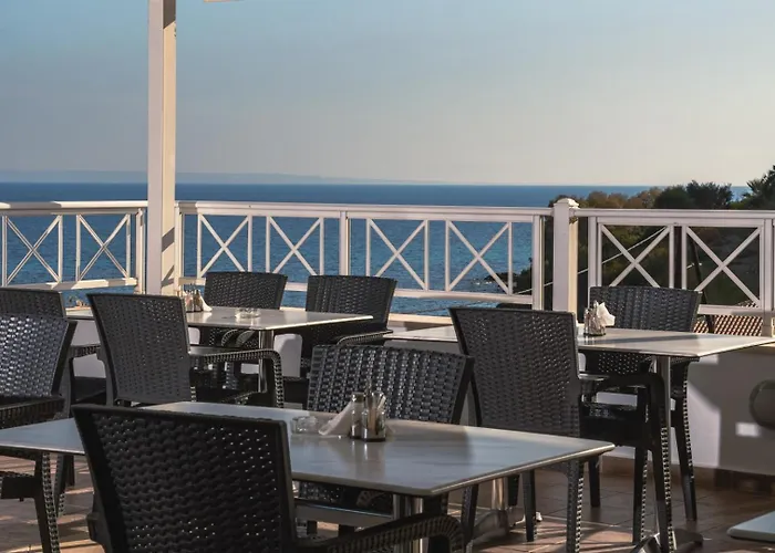 Nefeli - Living By The Sea 酒店 3*