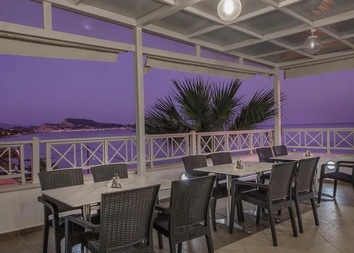 Nefeli - Living By The Sea 酒店 阿凯松