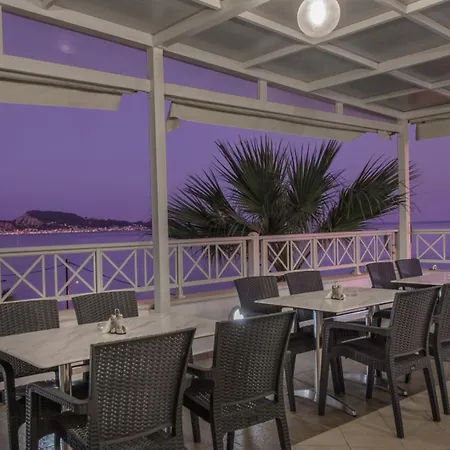 Nefeli - Living By The Sea Hotel Argassi