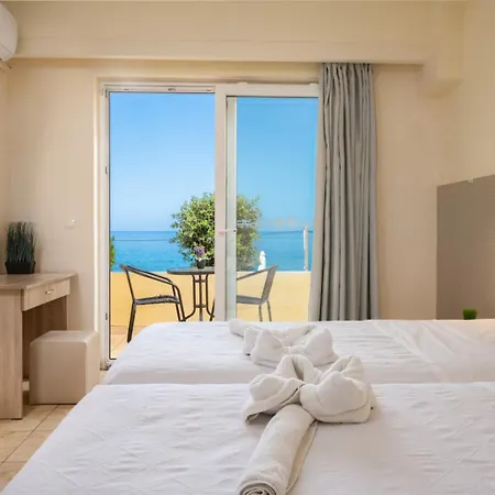 Hotel Nefeli - Living By The Sea